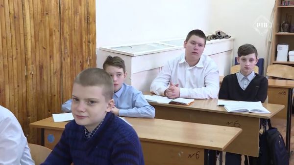 В 18 школе поселка РАОС в этом году впервые состоялось очередное заседание совета профилактики.