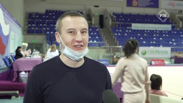 Во дворце спорта «Борисоглебский» собрались гимнастки из Подмосковья и разных уголков России.