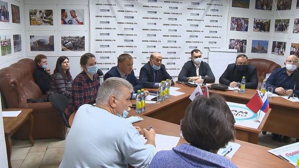 Вопрос вывоза бытовых отходов беспокоит жителей.