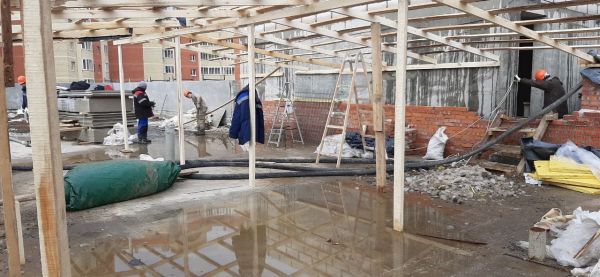 Состоялось плановое совещание, участники которого обсудили ход строительства школы в микрорайоне N10.