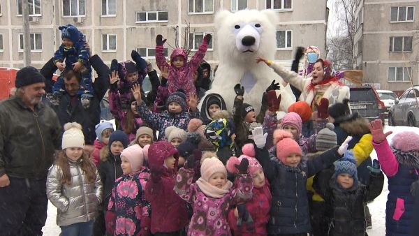 Двор на ул. Михалевича, д.12-14, давно отличается дружелюбностью и креативностью.