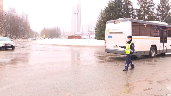 Инспекторы проконтролировали соблюдение масочного режима на транспорте.