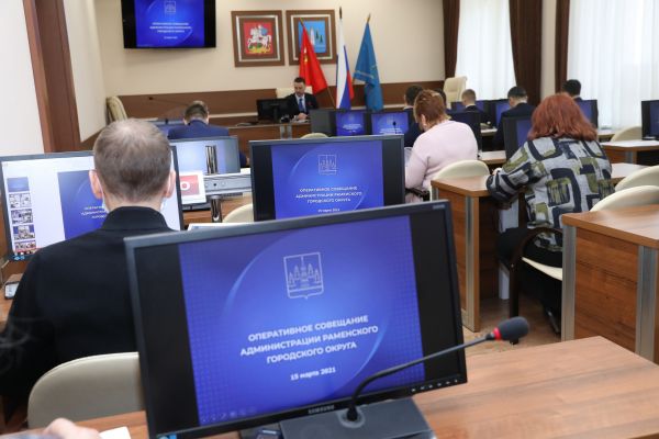 Виктор Неволин встретился с родительской общественностью Новосельской школы