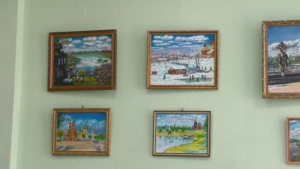 На днях в туристско-информационном центре открылась выставка «Мой городок- душа России».