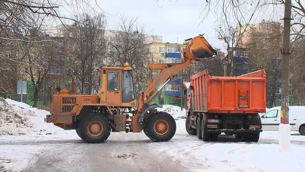 Весна прибавила работы коммунальщикам.