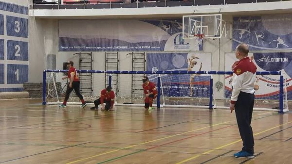 Голбол — спорт для людей с ограниченными возможностями по зрению.