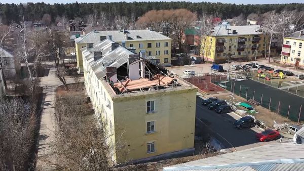 Кровля дома по улице Народная 3 была в неблагоприятном состоянии.