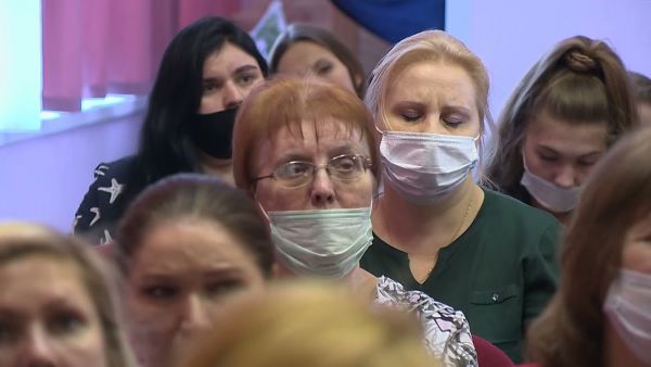 На днях, на базе Гжельской средней школы, с изучением предметов художественно-эстетического цикла.