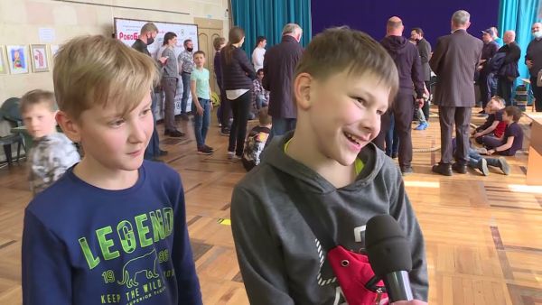 Уже третий год подряд весной в ДК «Победа» проходили открытые соревнования по робототехнике.