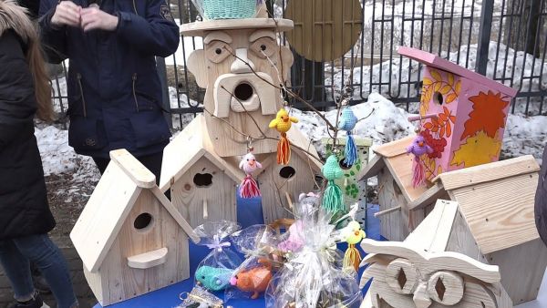 В парке 3 апреля жители города Раменское помогали будить весну.