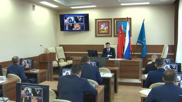 11 мая Виктор Неволин провел совещание с руководящим составом окружного правительства.