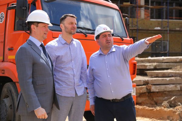 Работы по строительству школы в микрорайоне №10 идут по графику