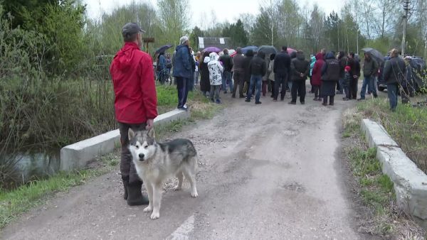 От деревни Хрипань до Москвы около 40 километров.