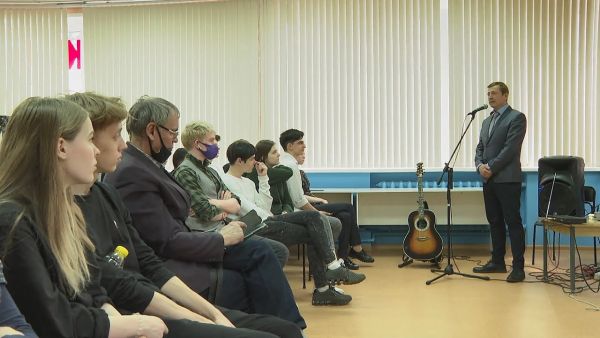 Разговор о музыке, кино, съемках и актерской профессии.