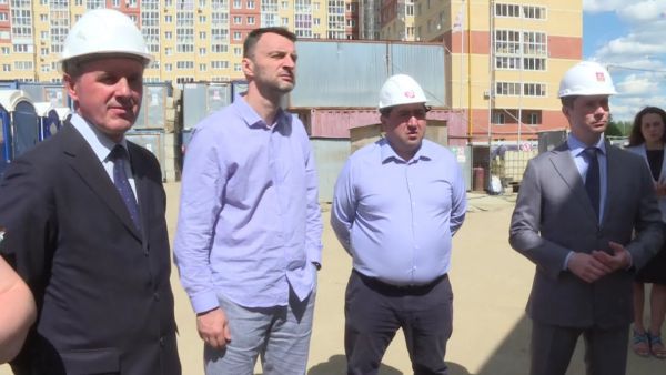 Строительство школы в 10-ом микрорайоне Раменского ведётся усиленными темпами.