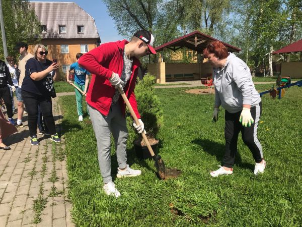 Ученики Дергаевской школы N23 Раменского г.о. приняли участие в акции «Лес Победы. Сад Памяти»