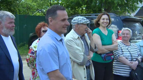 Глава округа Виктор Неволин провел рабочую встречу с жителями п. Быково.