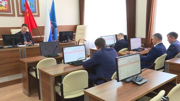 Губернатор МО Андрей Воробьев провел ВКС с членами правительства МО и главами муниципалитетов.