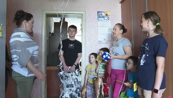 Поводов порадовать ребенка много не нужно.