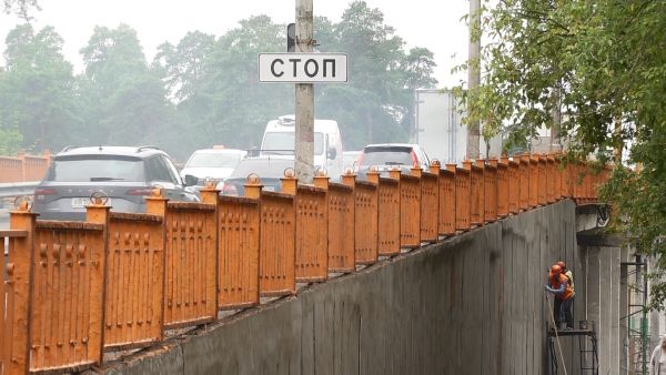 С 31 июля на путепроводе на Сосновой включат реверсивное движение.