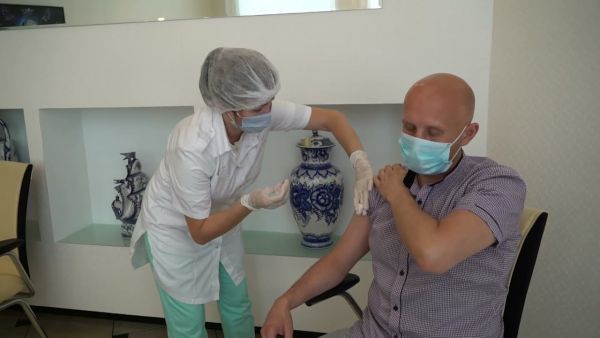 МО заняло второе место в рейтинге по доле привитых первым компонентом вакцины от коронавируса.