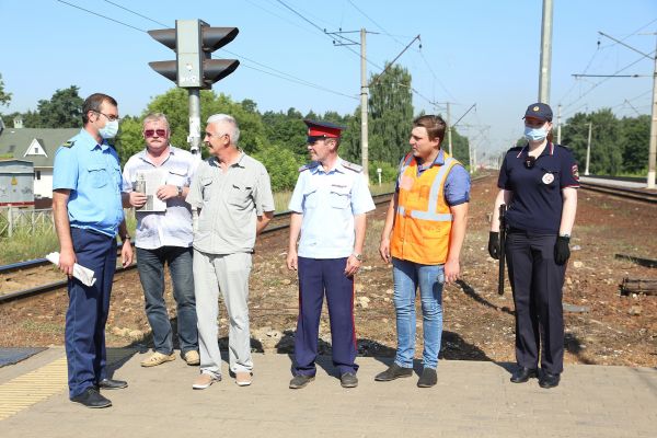 Администрация Раменского г.о убедительно просит жителей округа и гостей быть бдительными на железной дороге.