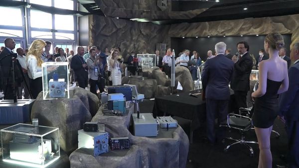 В этом году Международном авиакосмическом салоне представлена продукция более 550 компаний.