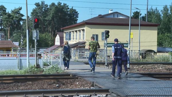В МО большое значение уделяют вопросу обеспечения безопасности движения на переходах ж/д путей.