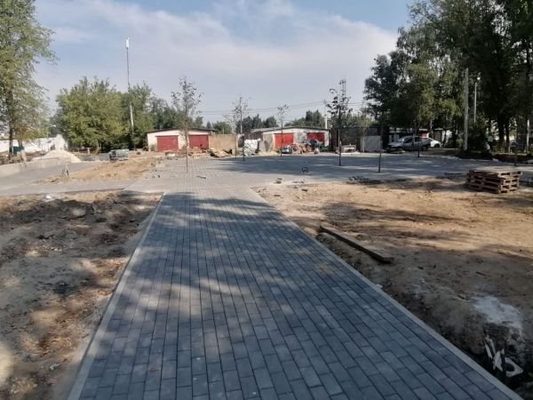 В поселке Электроизолятор Раменского г.о. проводятся работы по благоустройству общественных территорий.