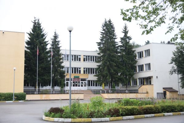 Глава Раменского г.о Виктор Неволин встретился с педагогическими коллективами образовательных учреждений мкр Холодово.