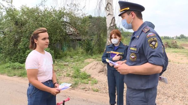 О пожарной безопасности с жителями ТУ «Новохаритоноское» провели беседу специалисты НД и ПР.