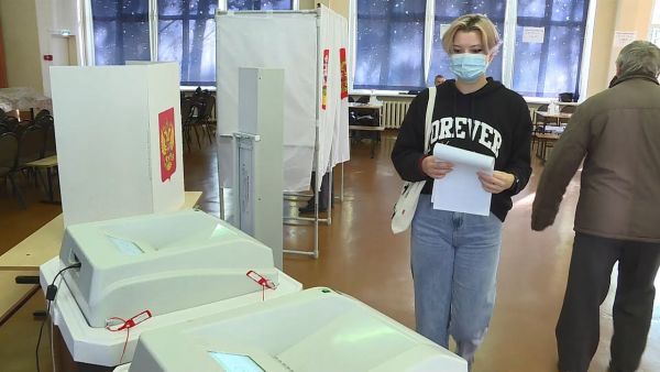 Юные избиратели на участках в Раменском г.о.