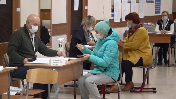 Первый день голосования  на выборах в России наступил.