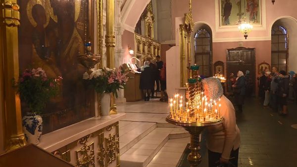 Святая Русская Православная Церковь празднует событие Рождества Пресвятой Богородицы 21 сентября.