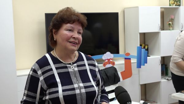 В ДК имени Воровского два раза в неделю проводятся занятия по рисованию под руководством Русланы Кравец