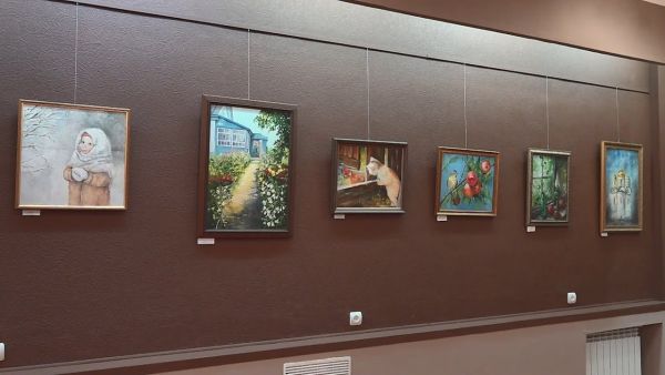 Новая выставка под названием «Очей очарованье» открылась в выставочном зале ДК «Сатурн»