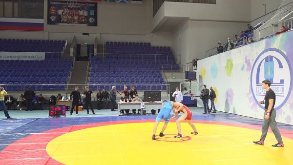 В прошедшие выходные в СК «Борисоглебский» прошли 10 соревнования по спортивной борьбе.