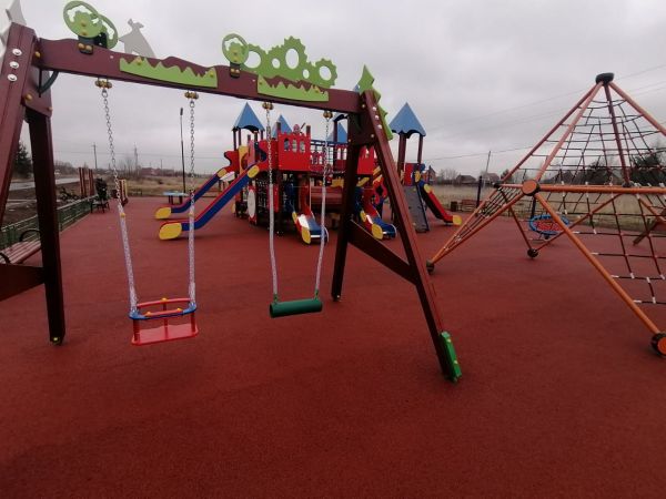 В ТУ «Новохаритоновское» завершено строительство новой современной детской площадки