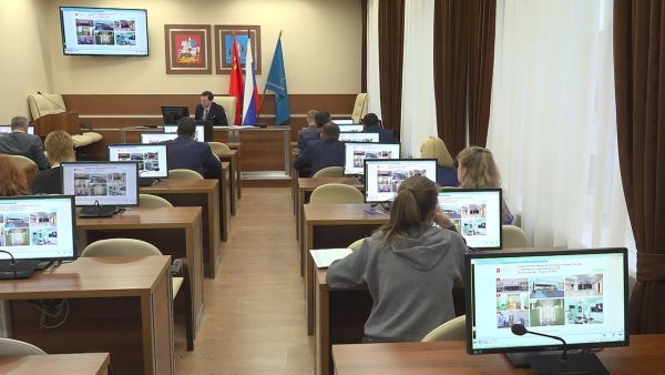 Андрей Воробьев провел видеосовещание с руководителями ведомств.