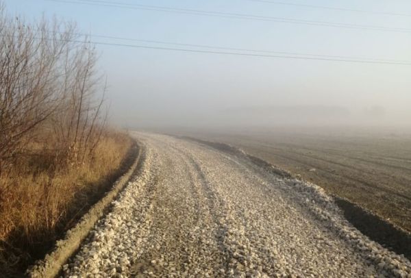 В ТУ «Новохаритоновское» ведутся работы по реконструкции дороги, ведущей к новому муниципальному кладбищу.