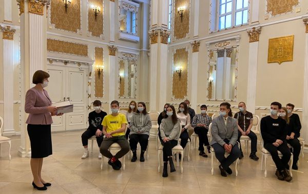 Урок Семейного права для учащихся прошел в Раменском управлении ЗАГС