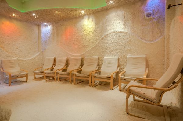 С начала 2021 года бесплатные путевки на санаторно-курортное лечение получили более 920 жителей.