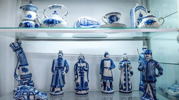 Более 35 тыс изделий выпустил Гжельский завод художественной росписи в 2021 г