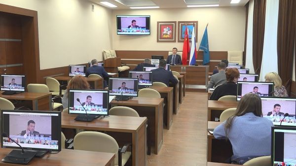 Губернатор провел видеосовещание с руководителями ведомств и главами городских округов.