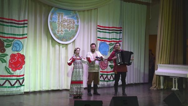 Во Дворце культуры «Чулковский» состоялся III Межрегиональный конкурс народной песни «Песнь добра».