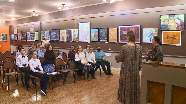 Выставка «Мир вокруг нас и что мы видим» — это скорее про внутреннее зрение, духовное, нравственное.