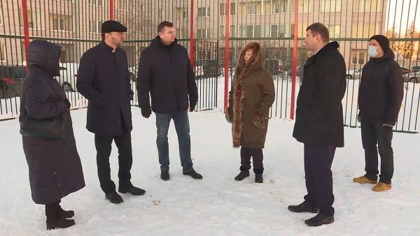 Жители ТУ «Удельная» обратились к администрации с просьбой привести в порядок спортивную площадку.