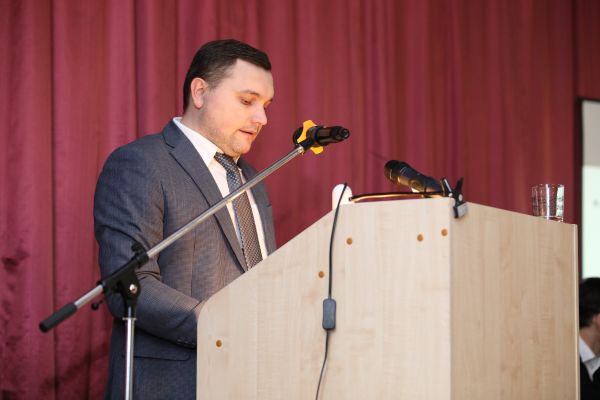 18 января с отчетом об итогах работы в 2021 году выступил директор ТУ «Родники» Роман Булынин.