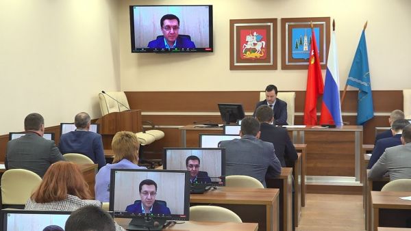 Первое оперативное совещание года началось с актуальной темы.