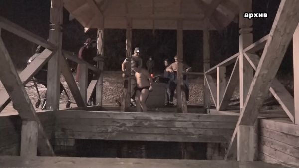 В ночь с 18 на 19 января православные верующие празднуют Крещение Господне.